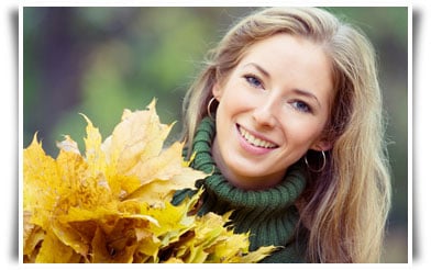 Mujer joven sonriente